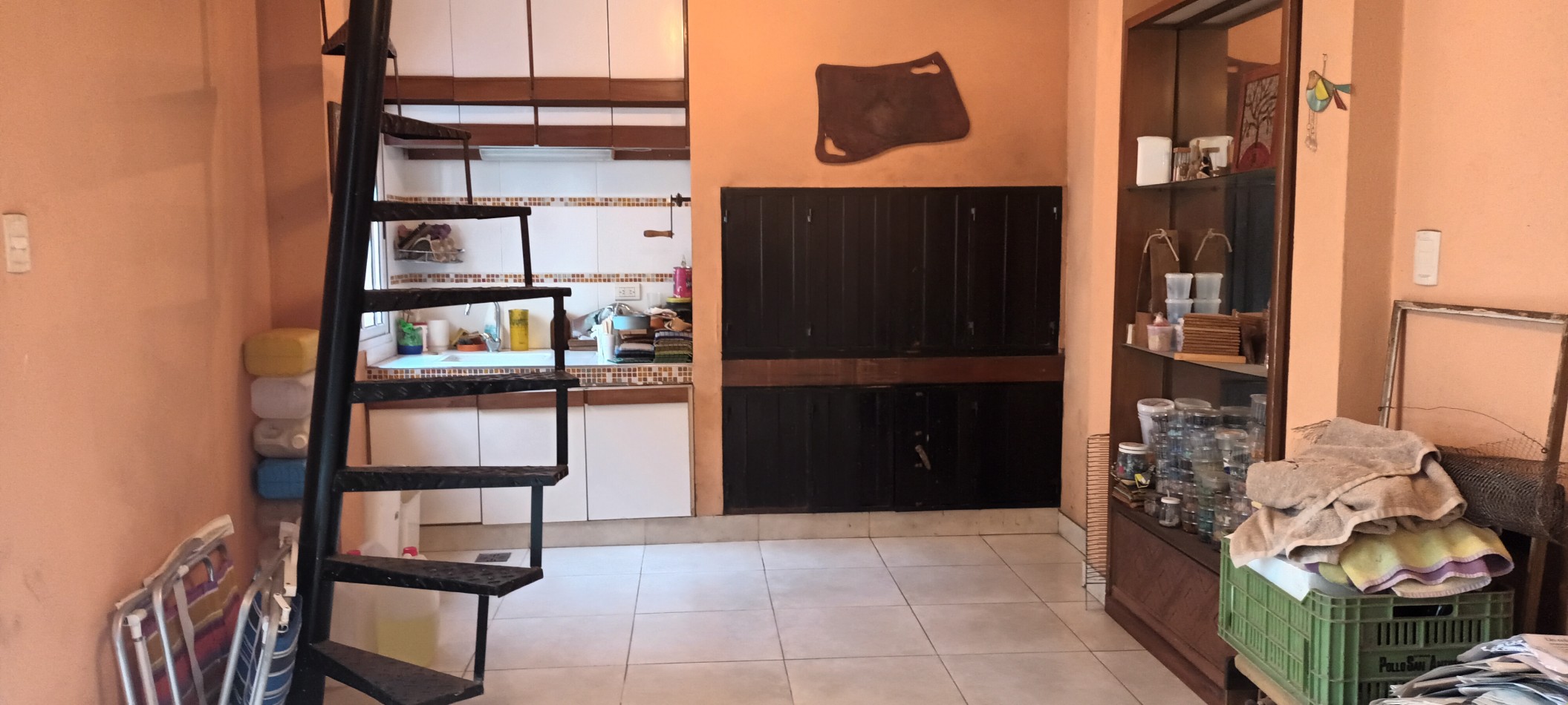 Casa en venta de 5 ambientes en Villa Urquiza con parque y pileta sobre lote propio 