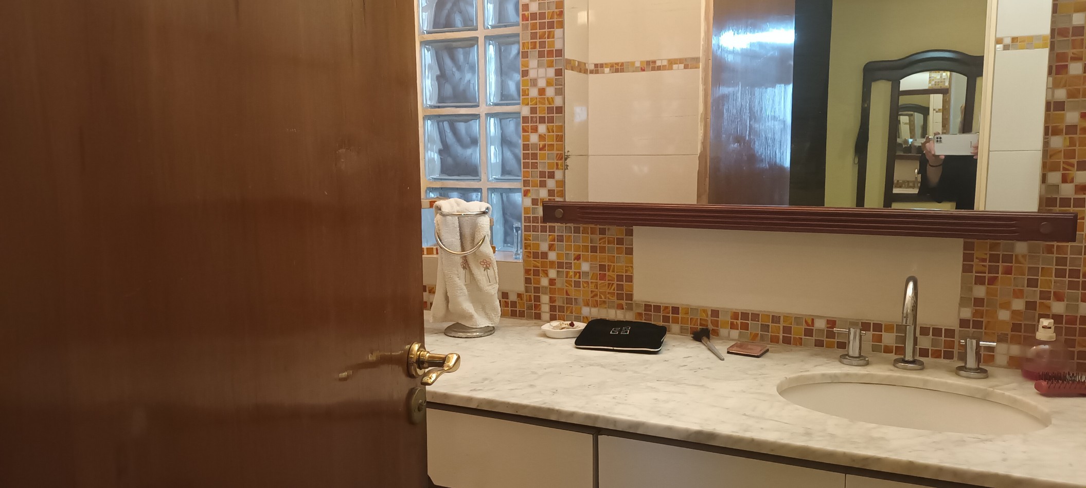 Casa en venta de 5 ambientes en Villa Urquiza con parque y pileta sobre lote propio 