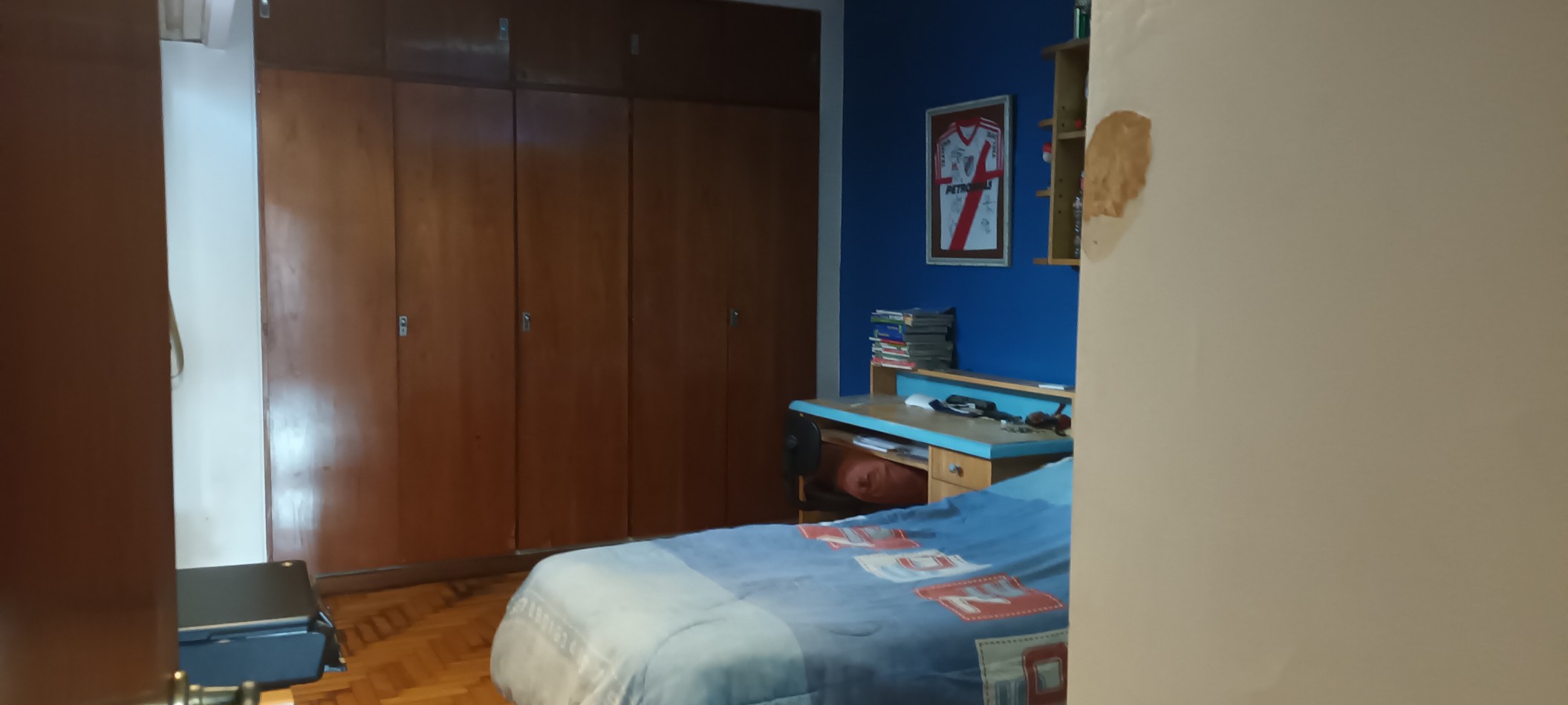 Casa en venta de 5 ambientes en Villa Urquiza con parque y pileta sobre lote propio 