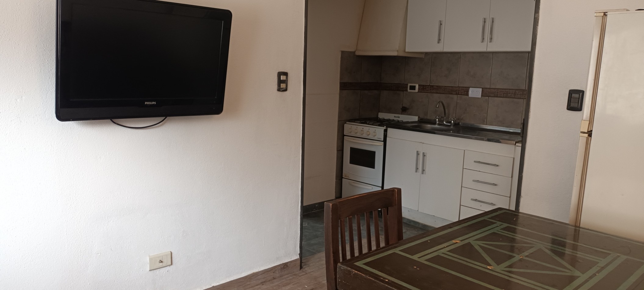 CASA CON DOS DEPTOS INDEPENDIENTES EN VENTA SOBRE LOTE PROPIO EN FLORES CON PATIO Y TERRAZA