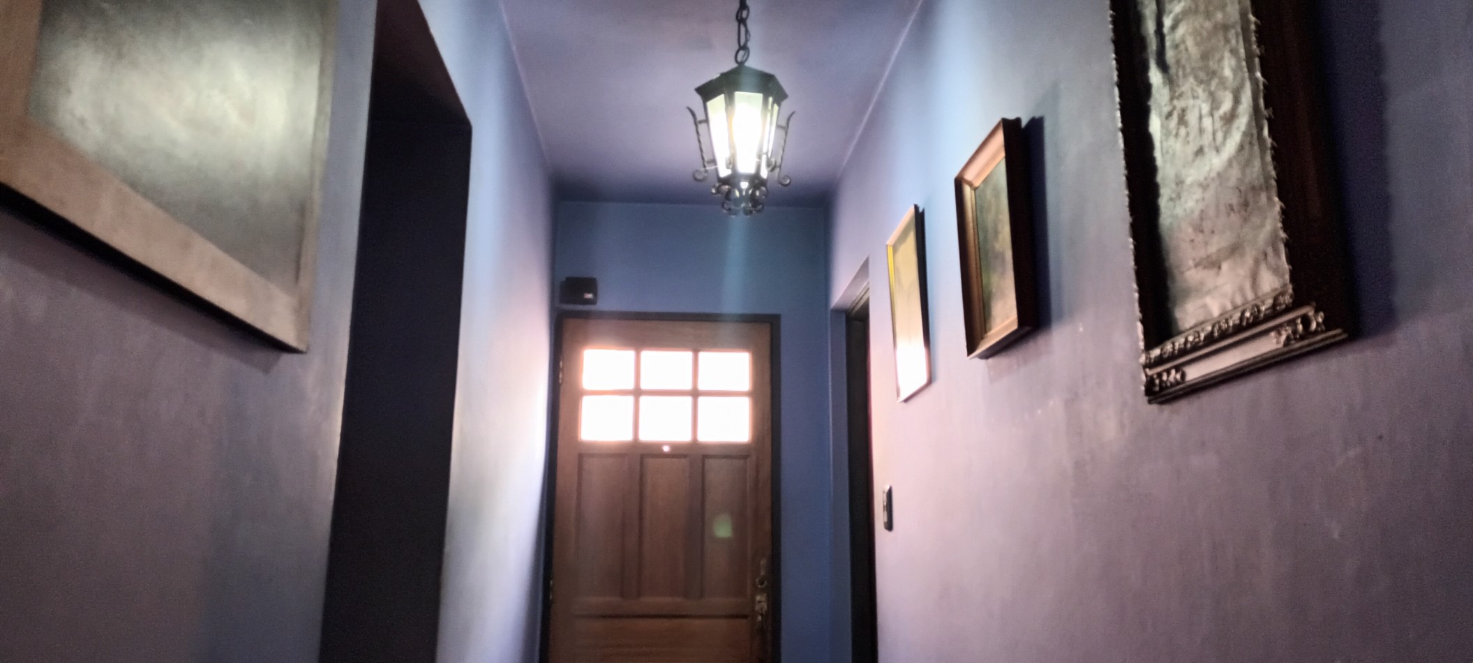 CASA CON DOS DEPTOS INDEPENDIENTES EN VENTA SOBRE LOTE PROPIO EN FLORES CON PATIO Y TERRAZA