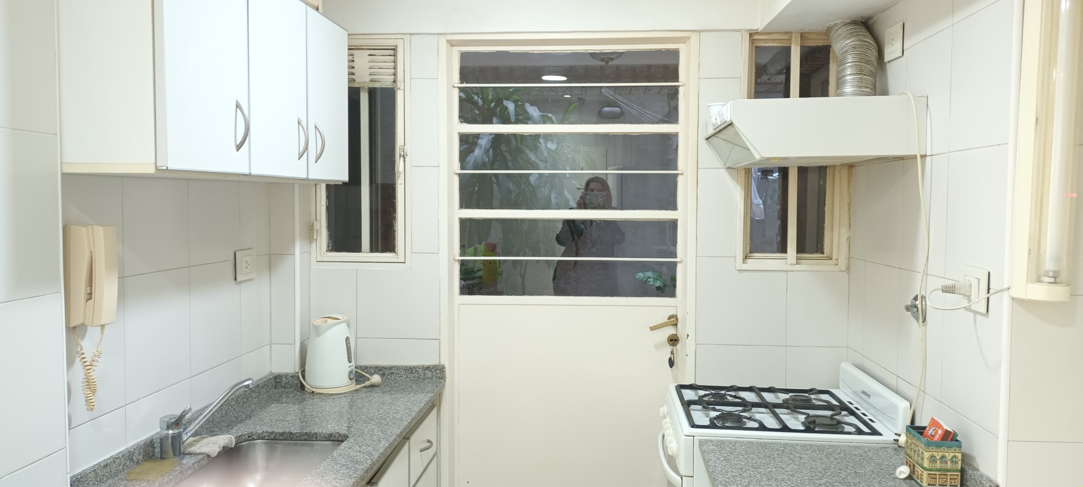 DEPARTAMENTO EN  VENTA DE 4 AMBIENTES  EN LA MEJOR ZONA DE PALERMO CON BALCON , COCHERA , PATIO Y BAULERA