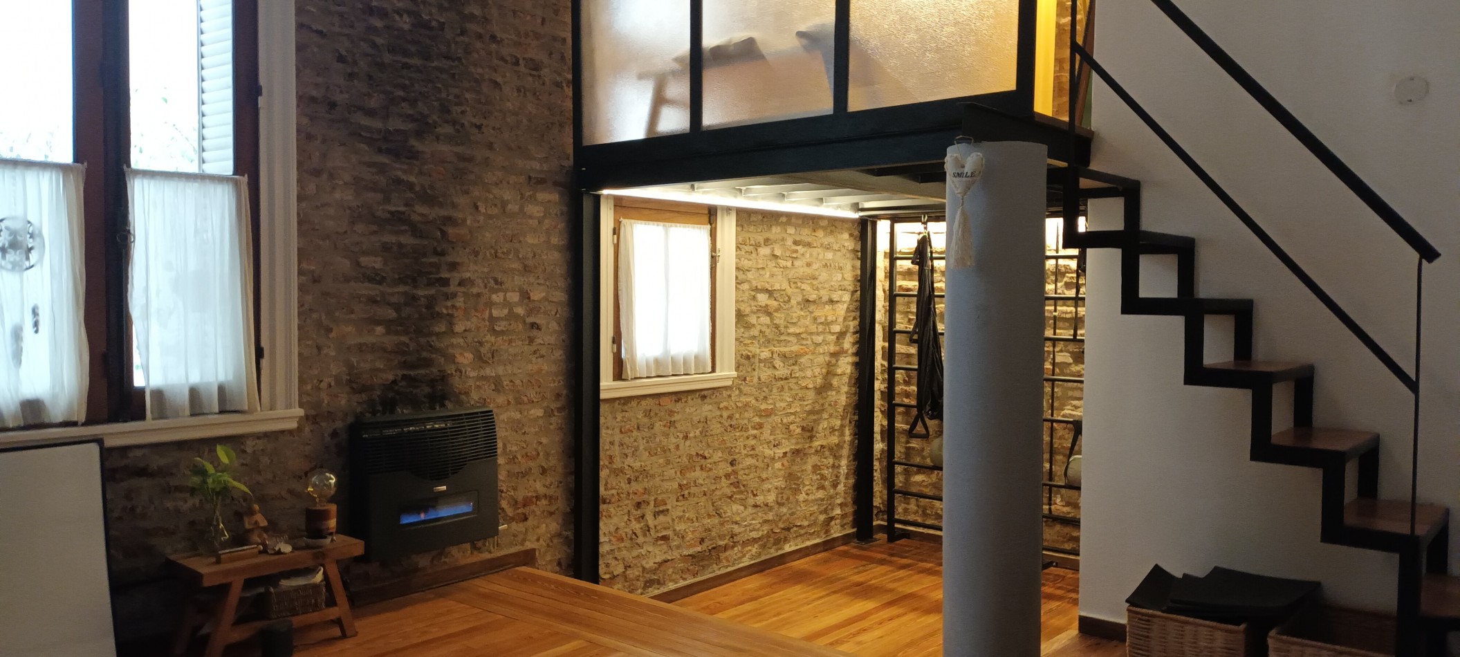 DEPARTAMENTO EN VENTA DE 4 AMBIENTES CON ESCRITORIO EN FAMOSO PASAJE GENERAL PAZ BARRIO COLEGIALES
