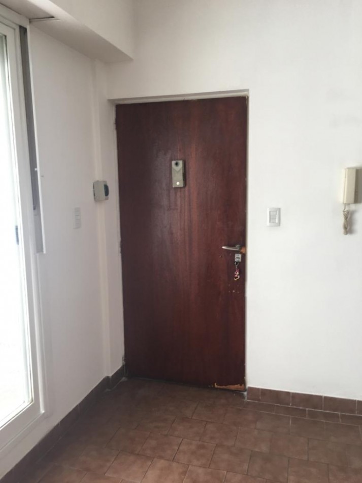 OFICINA VENTA EN PALERMO HOLLYWOOD APTO CREDITO PB CON PATIO 
