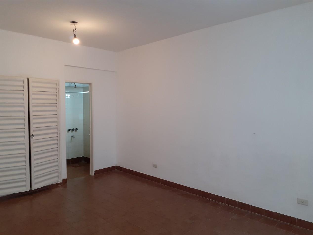 OFICINA VENTA EN PALERMO HOLLYWOOD APTO CREDITO PB CON PATIO 