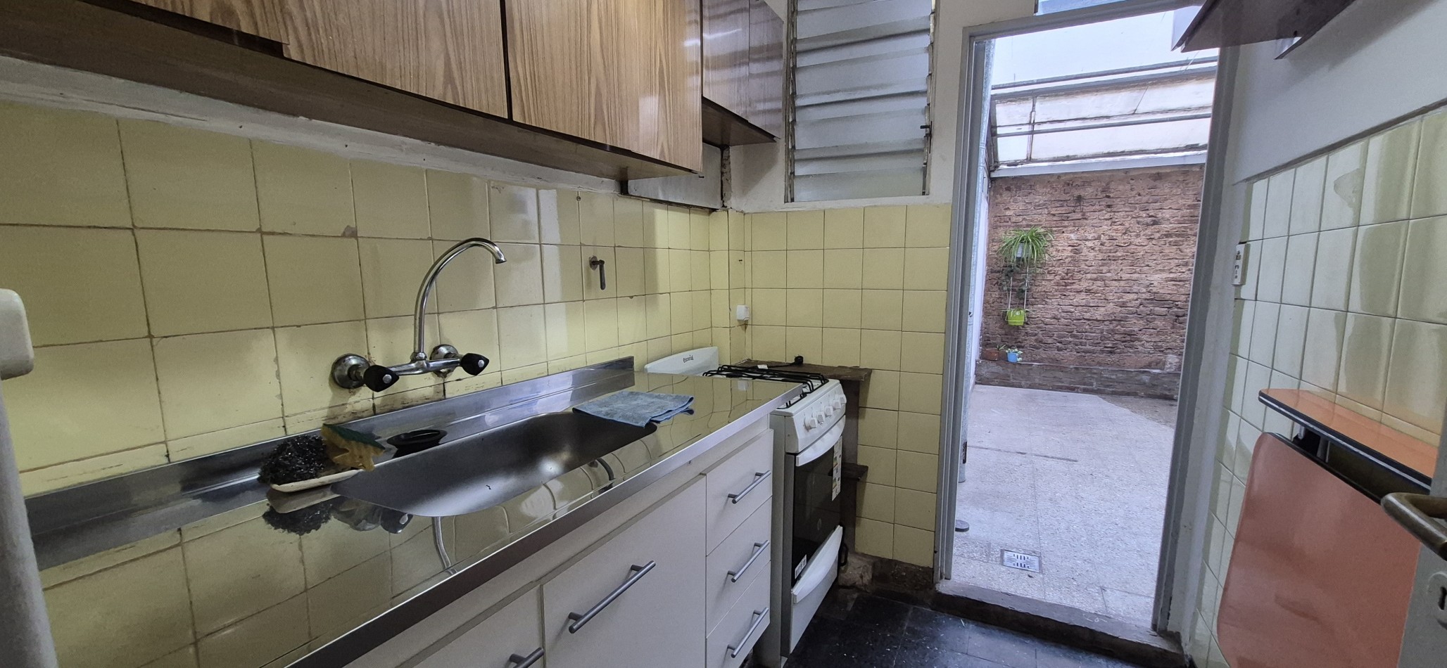 PH  2 Ambientes en Venta En Colegiales PB Con Patio
