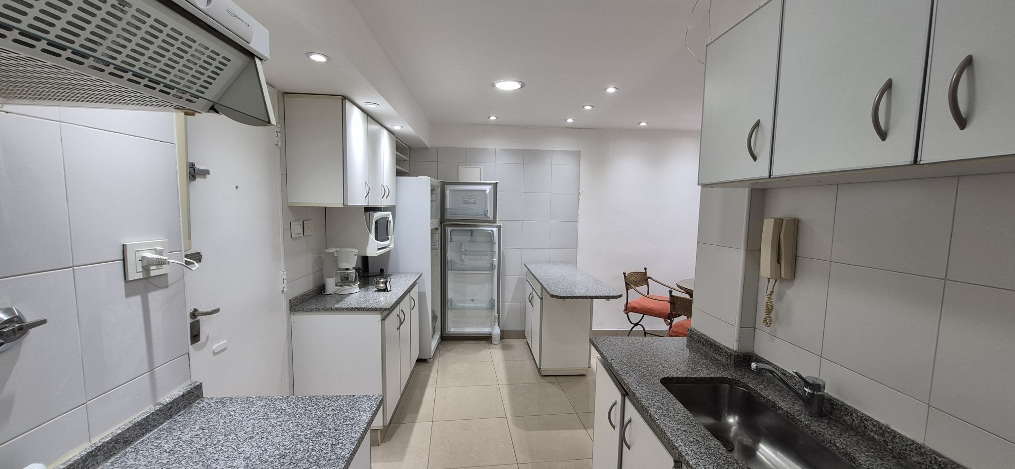DEPARTAMENTO EN  VENTA DE 4 AMBIENTES  EN LA MEJOR ZONA DE PALERMO CON BALCON , COCHERA , PATIO Y BAULERA