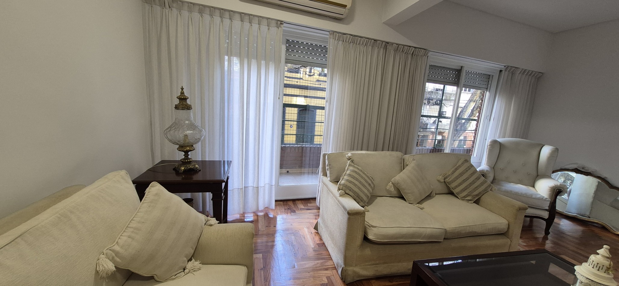 DEPARTAMENTO EN  VENTA DE 4 AMBIENTES  EN LA MEJOR ZONA DE PALERMO CON BALCON , COCHERA , PATIO Y BAULERA