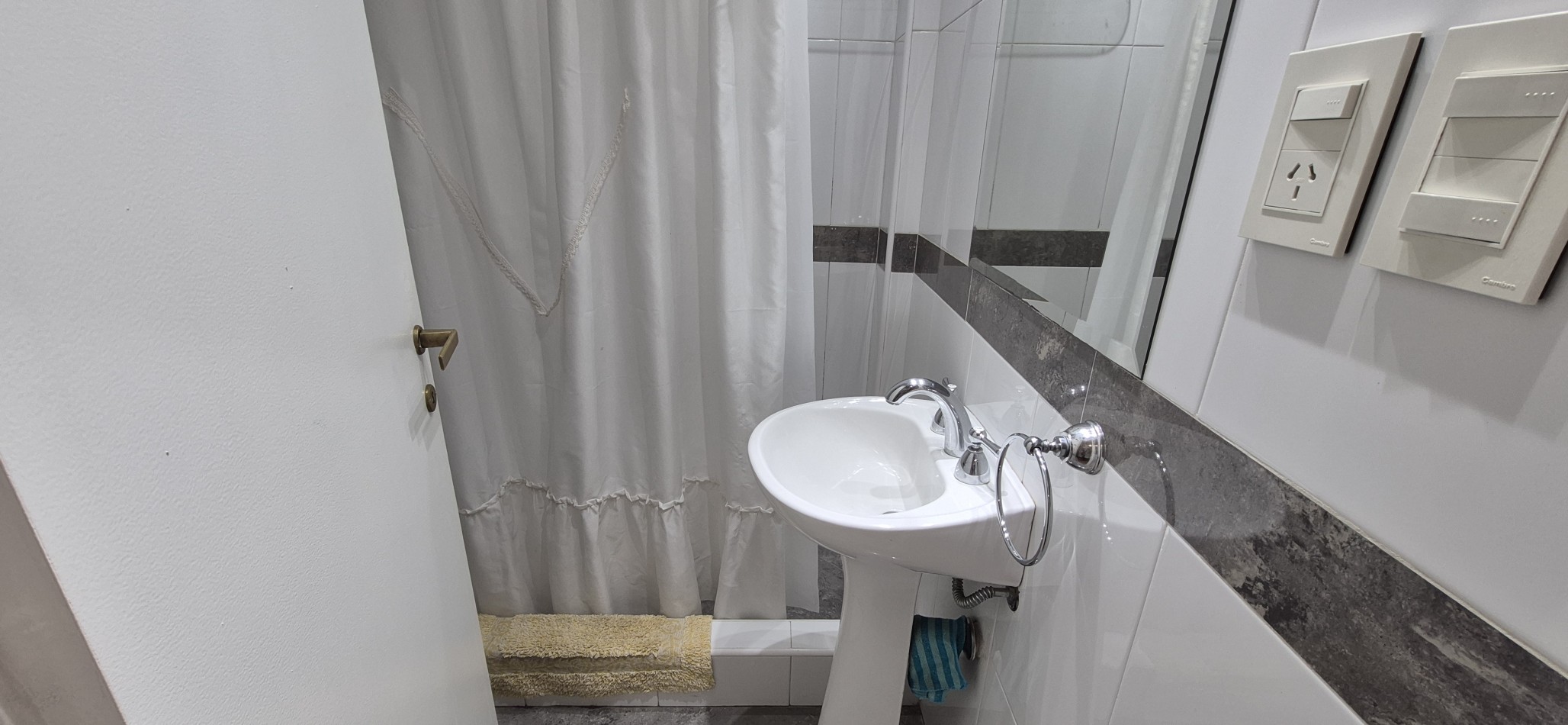 DEPARTAMENTO EN  VENTA DE 4 AMBIENTES  EN LA MEJOR ZONA DE PALERMO CON BALCON , COCHERA , PATIO Y BAULERA