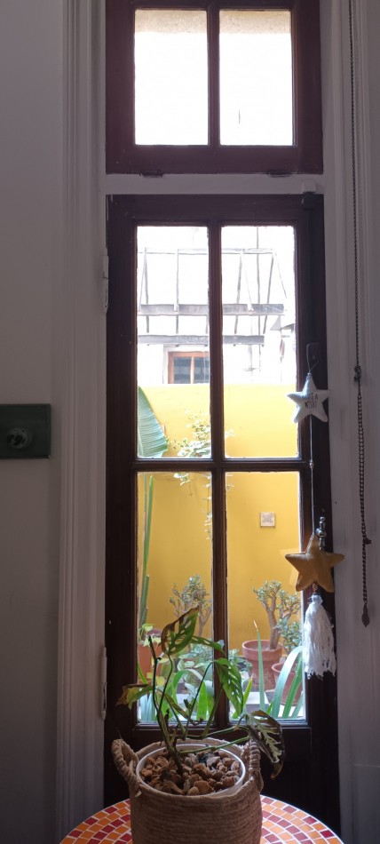 DEPARTAMENTO EN VENTA DE 4 AMBIENTES CON ESCRITORIO EN FAMOSO PASAJE GENERAL PAZ BARRIO COLEGIALES