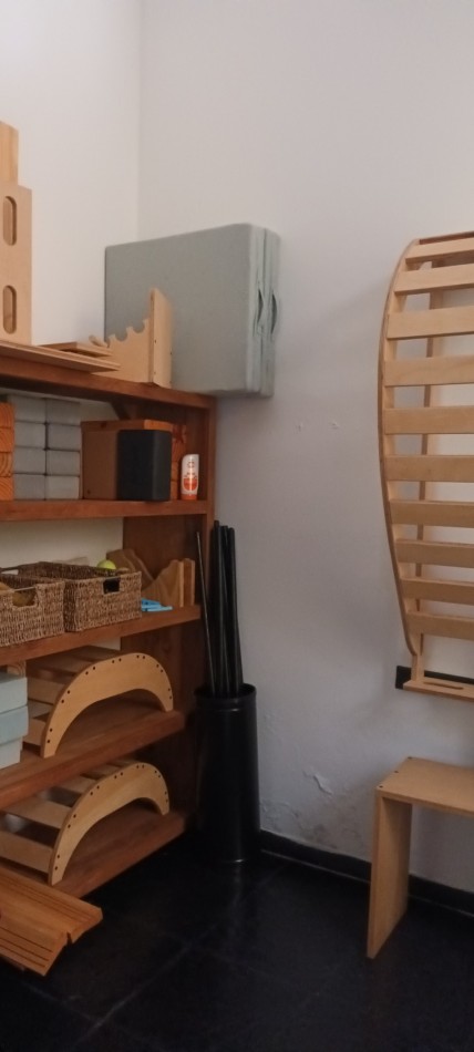 DEPARTAMENTO EN VENTA DE 4 AMBIENTES CON ESCRITORIO EN FAMOSO PASAJE GENERAL PAZ BARRIO COLEGIALES