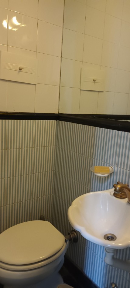 DEPARTAMENTO EN VENTA DE 4 AMBIENTES CON ESCRITORIO EN FAMOSO PASAJE GENERAL PAZ BARRIO COLEGIALES