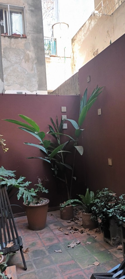 DEPARTAMENTO EN VENTA DE 4 AMBIENTES CON ESCRITORIO EN FAMOSO PASAJE GENERAL PAZ BARRIO COLEGIALES