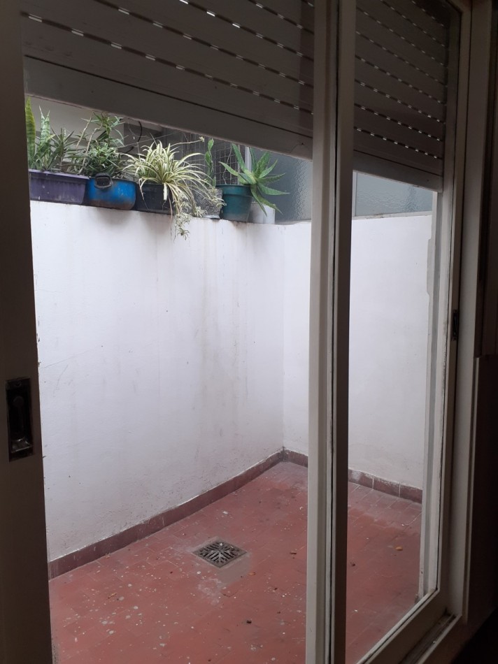 OFICINA VENTA EN PALERMO HOLLYWOOD APTO CREDITO PB CON PATIO 