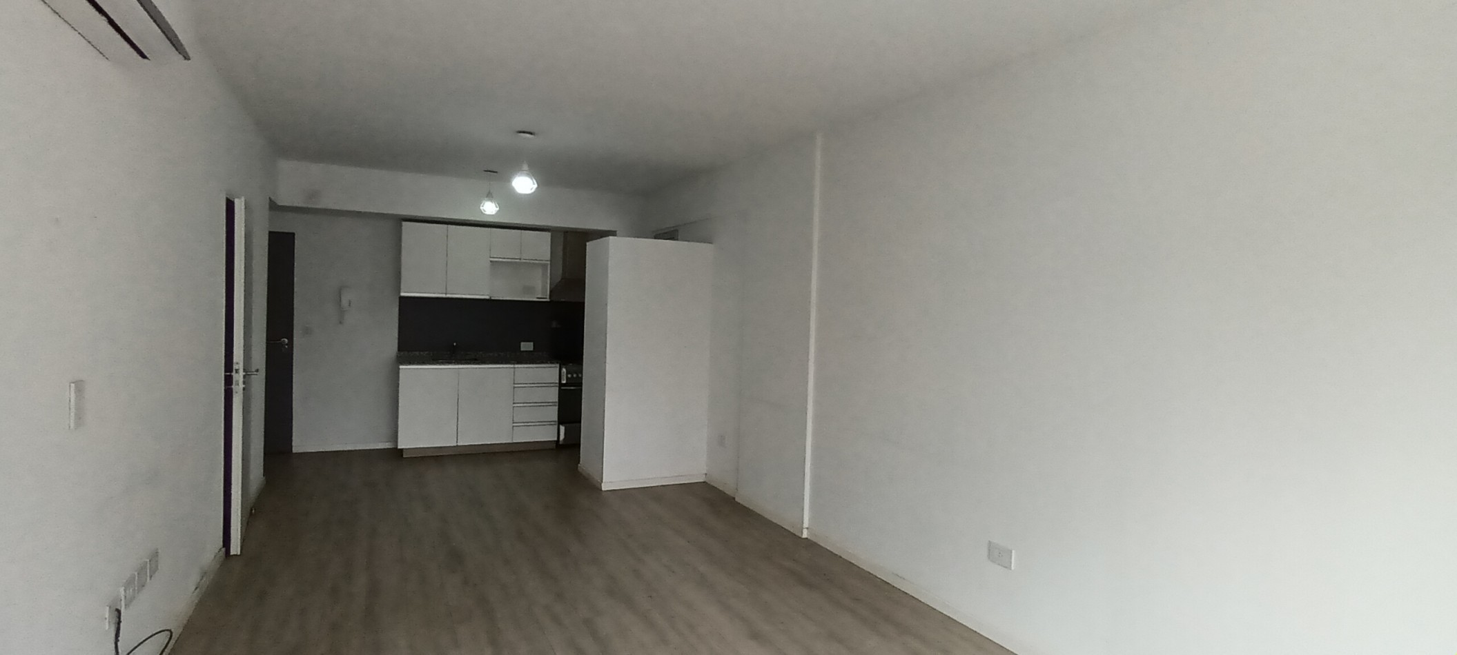 OFICINA LUMINOSA EN VENTA EN CABALLITO,  PARQUE CENTENARIO . EDIFICIO MODERNO 