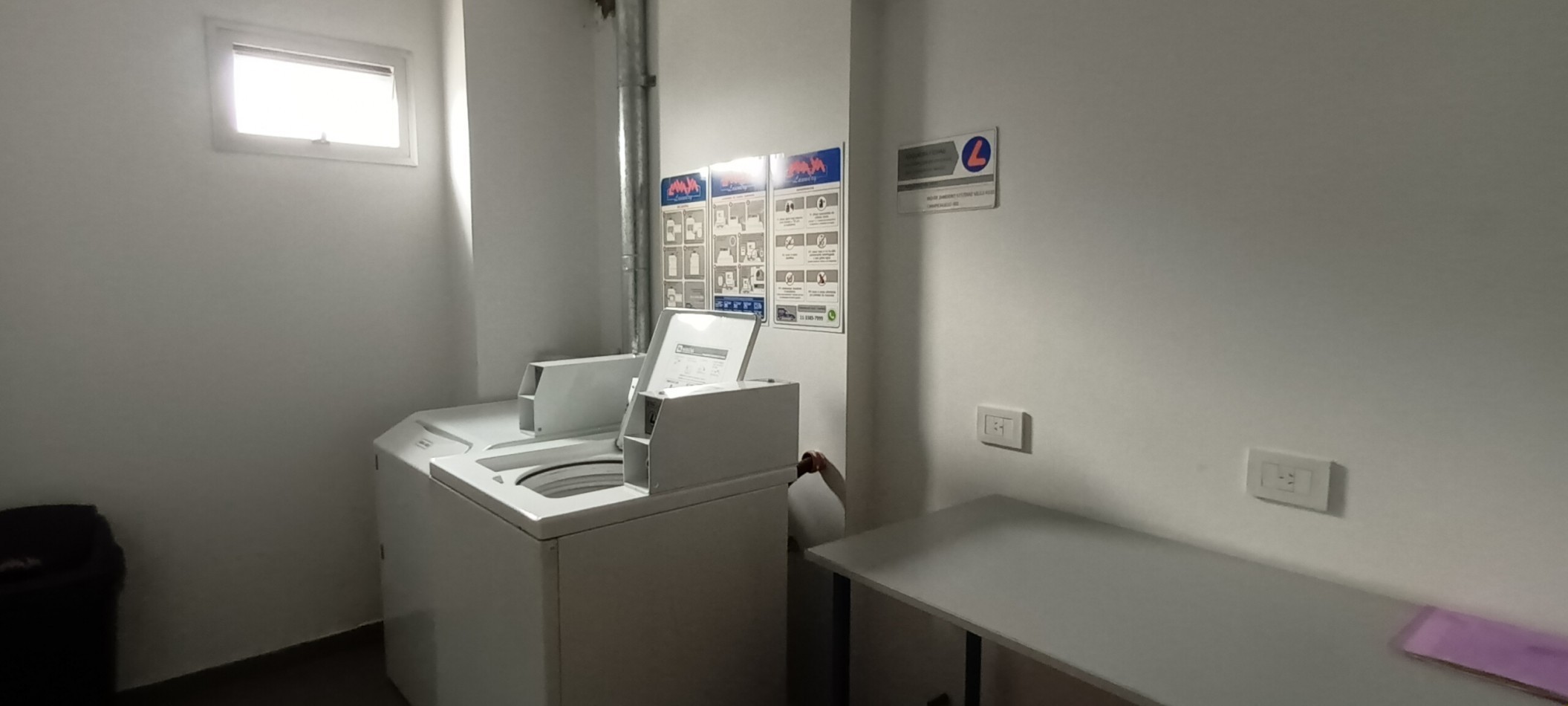 OFICINA LUMINOSA EN VENTA EN CABALLITO,  PARQUE CENTENARIO . EDIFICIO MODERNO 