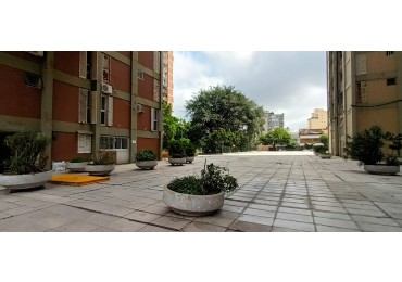 DEPARTAMENTO EN VENTA DE 4 AMBIENTES CON BALCON PISO ALTO VISTA ABIERTA EN  PARQUE PATRICIOS