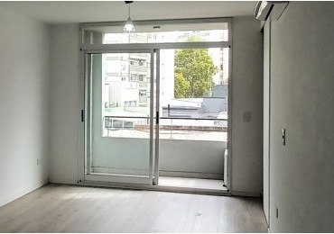 OFICINA LUMINOSA EN VENTA EN CABALLITO,  PARQUE CENTENARIO . EDIFICIO MODERNO 